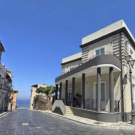 Palazzo San Giorgio 1924 3* Scilla